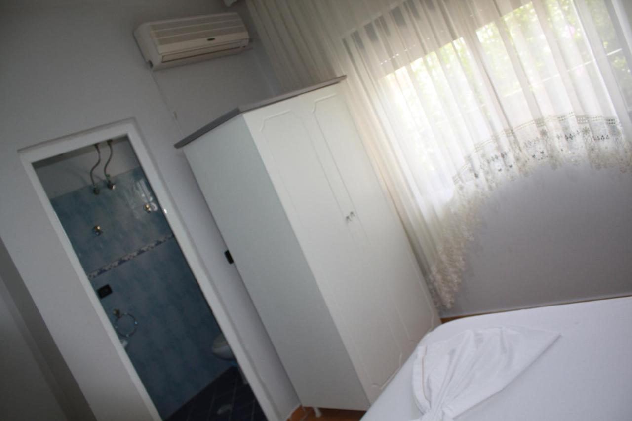 Kanina Hotel&Hostel Sarandë Exterior foto